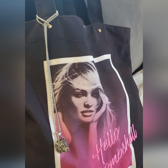 3D Bulldog necklace and earring set, unisex - Picture 5 of 7